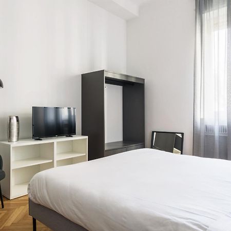 Luxury 4 Bedrooms Apartments Close To Duomo Милан Экстерьер фото