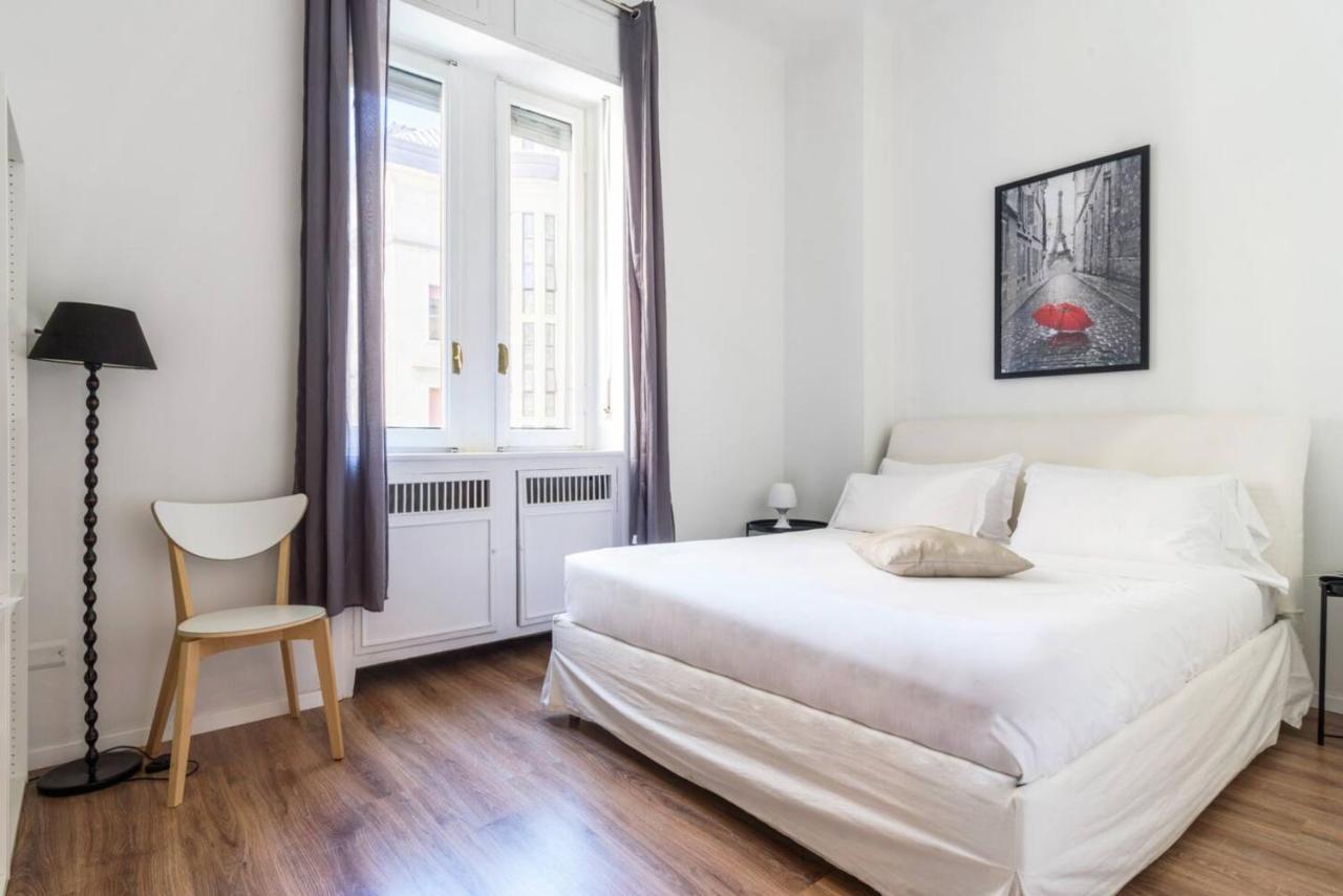 Luxury 4 Bedrooms Apartments Close To Duomo Милан Экстерьер фото
