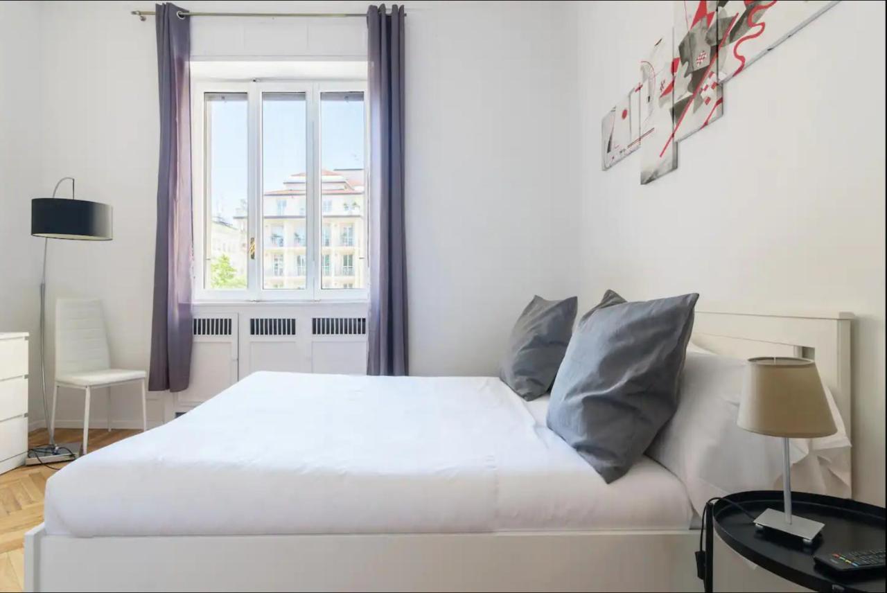 Luxury 4 Bedrooms Apartments Close To Duomo Милан Экстерьер фото