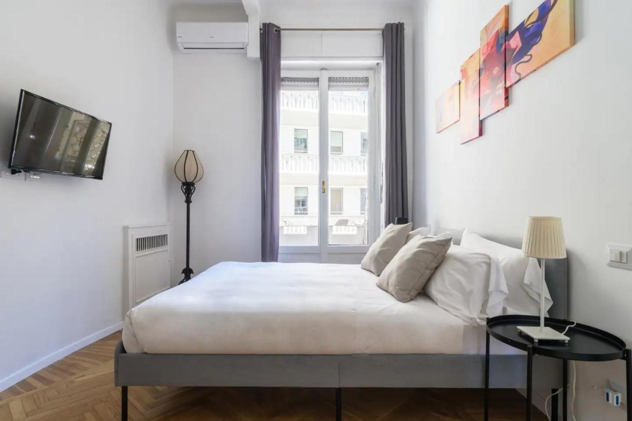 Luxury 4 Bedrooms Apartments Close To Duomo Милан Экстерьер фото