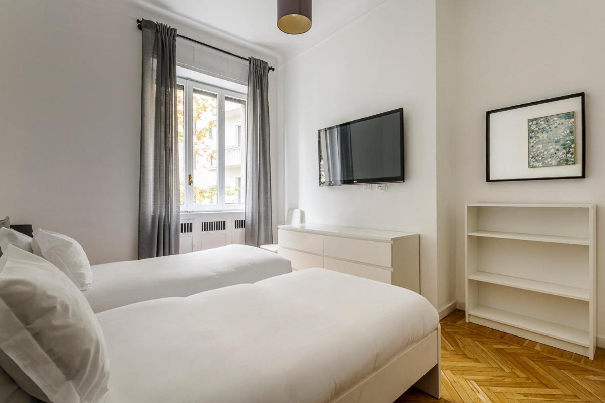Luxury 4 Bedrooms Apartments Close To Duomo Милан Экстерьер фото