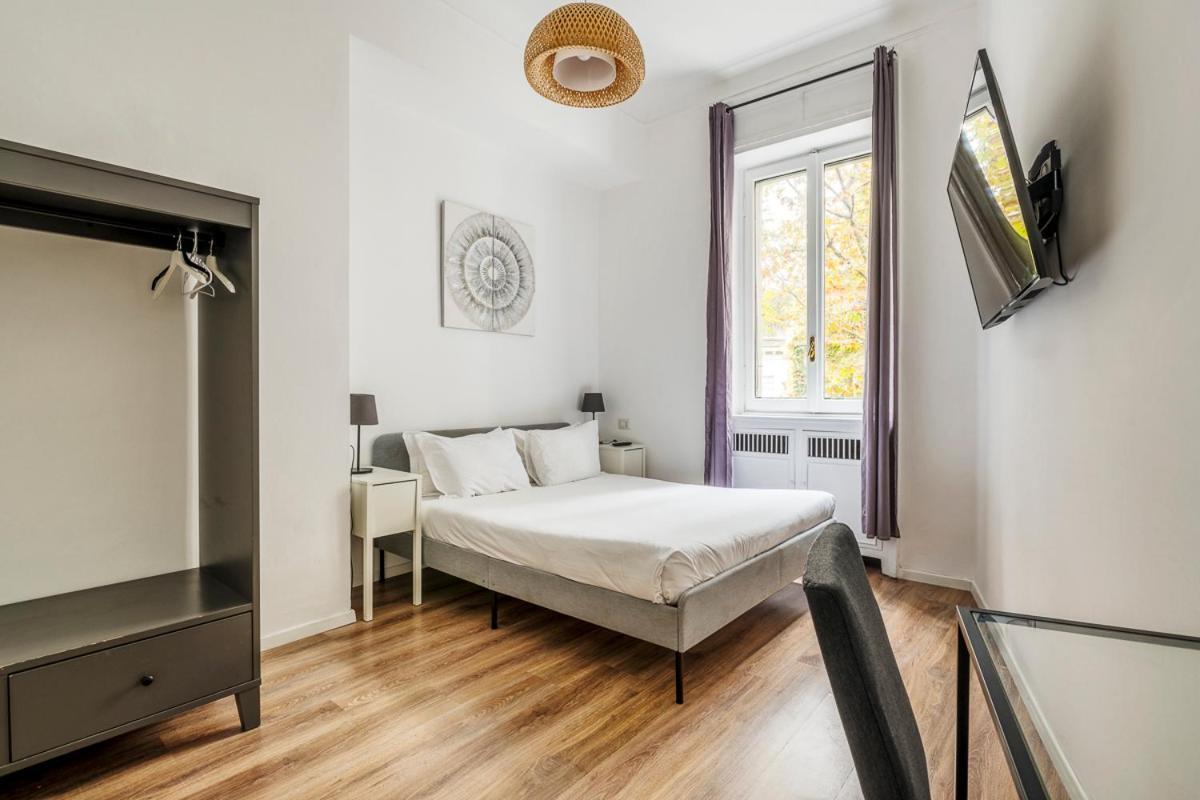 Luxury 4 Bedrooms Apartments Close To Duomo Милан Экстерьер фото