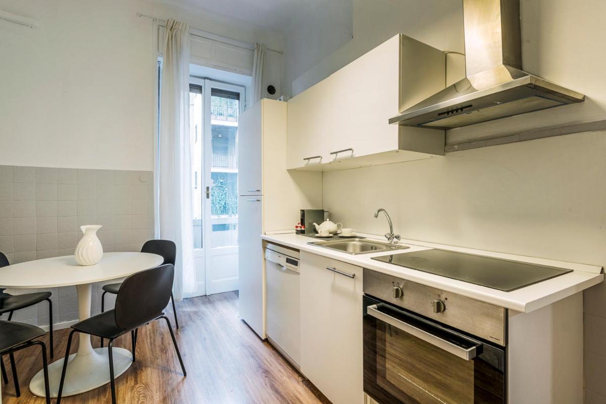 Luxury 4 Bedrooms Apartments Close To Duomo Милан Экстерьер фото