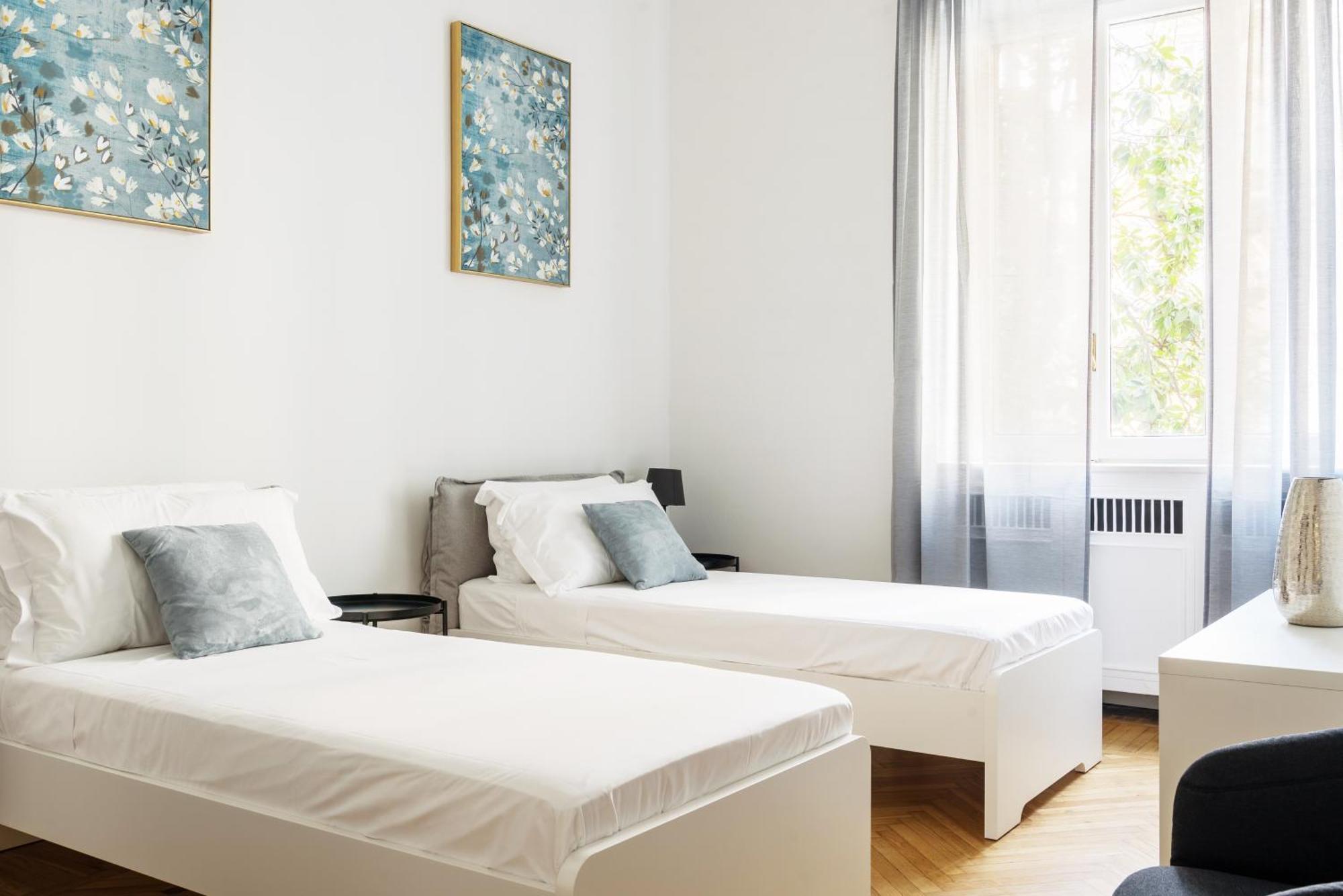 Luxury 4 Bedrooms Apartments Close To Duomo Милан Экстерьер фото