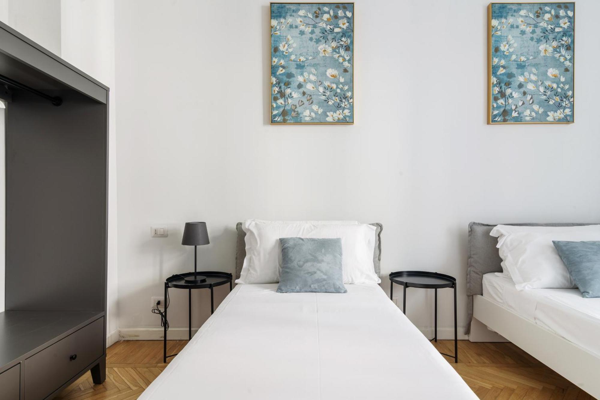 Luxury 4 Bedrooms Apartments Close To Duomo Милан Экстерьер фото